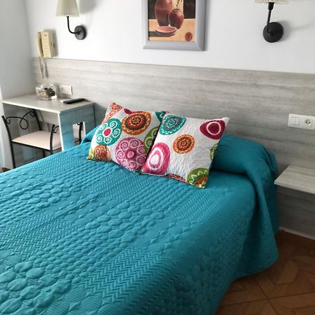 Hostal Argentina Caces Kültér fotó