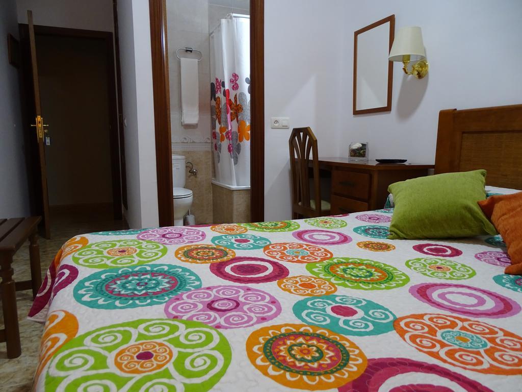 Hostal Argentina Caces Kültér fotó