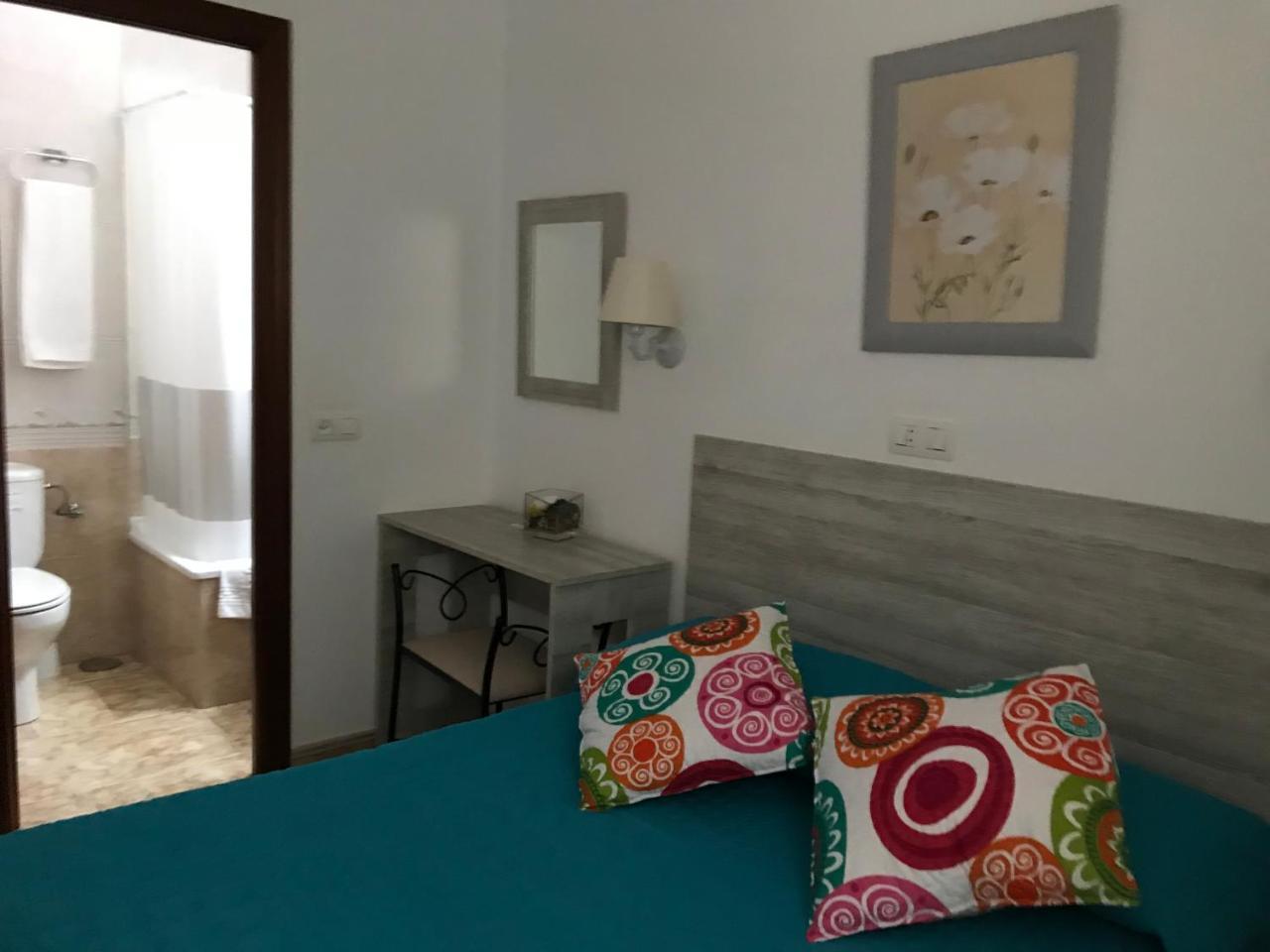 Hostal Argentina Caces Kültér fotó