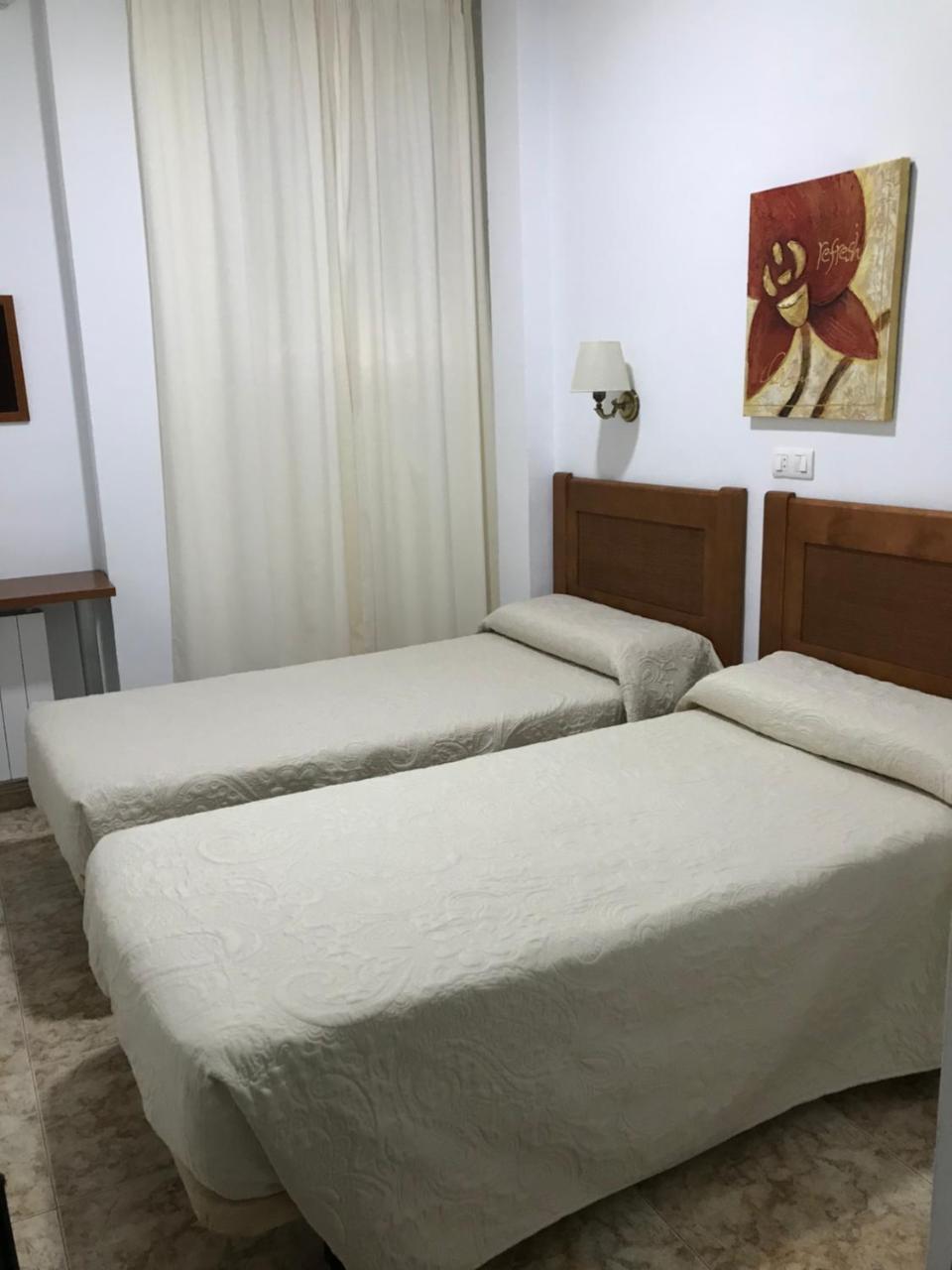 Hostal Argentina Caces Kültér fotó