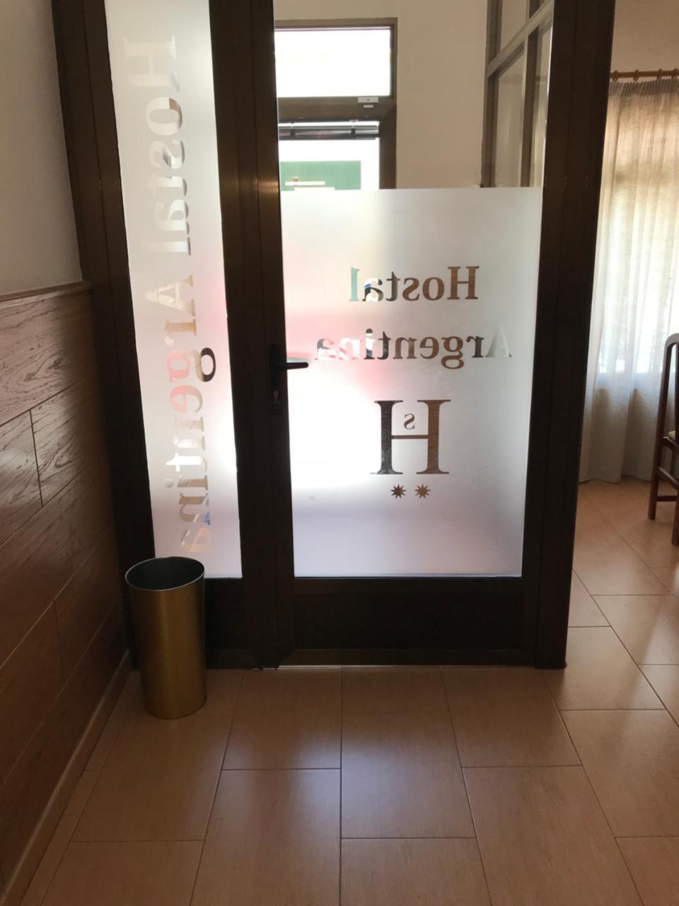 Hostal Argentina Caces Kültér fotó