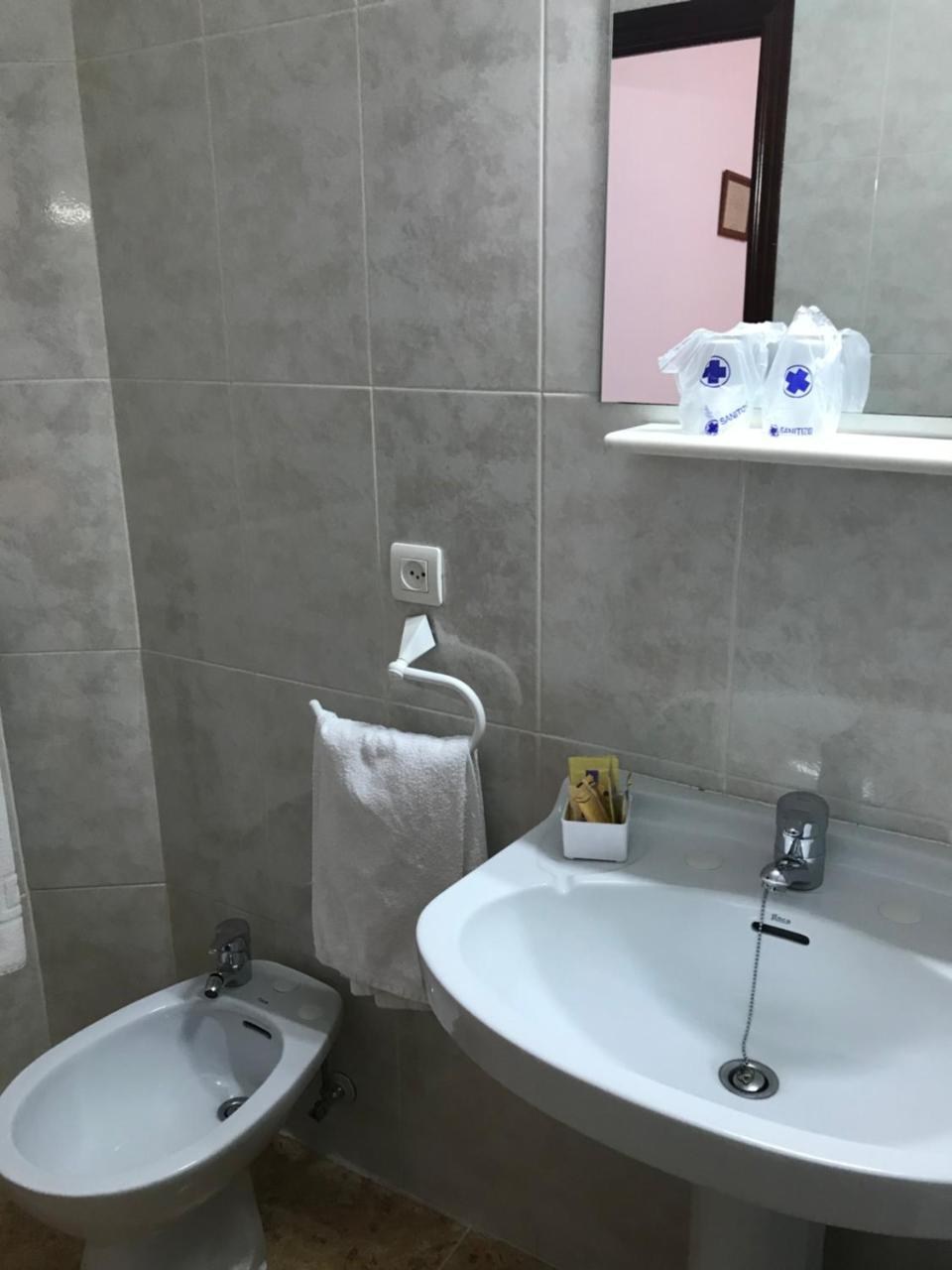 Hostal Argentina Caces Kültér fotó