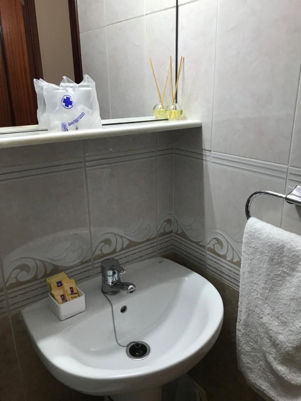 Hostal Argentina Caces Kültér fotó